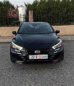 نيسان فيرسا